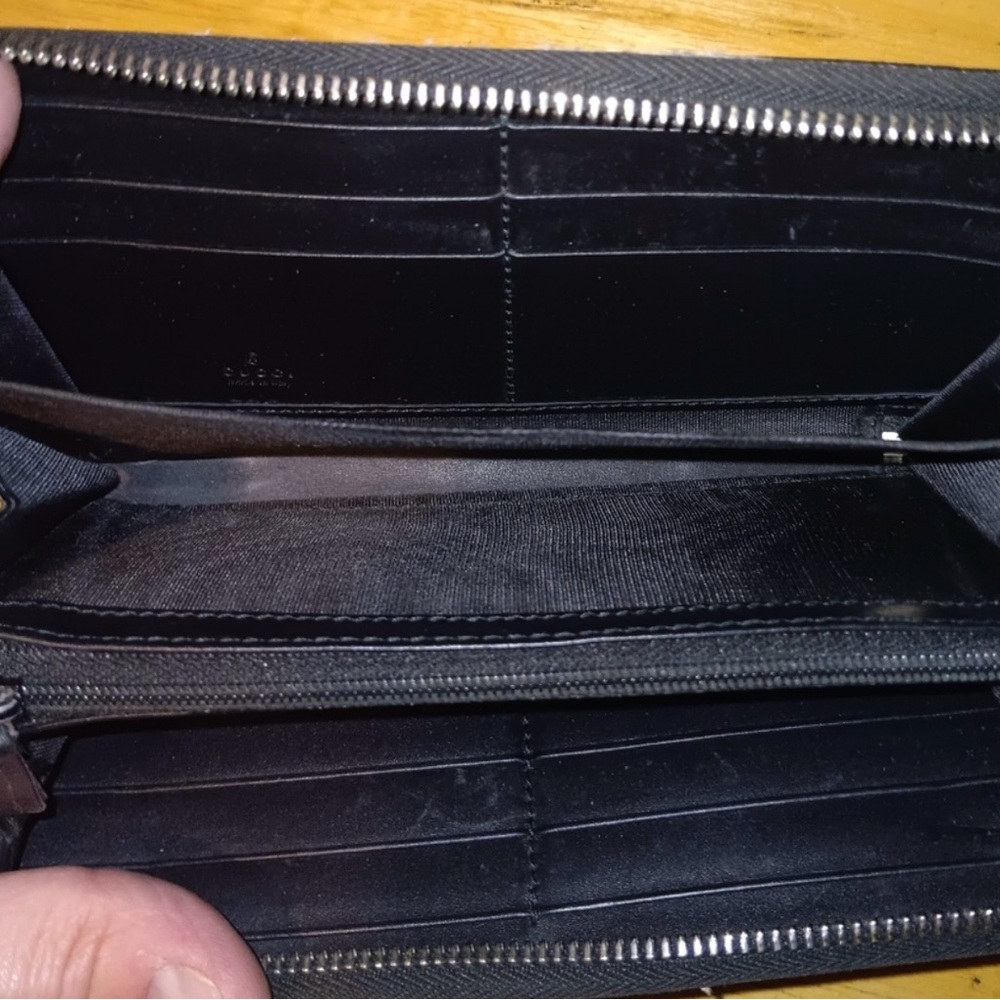 Gucci Beige and Black Wolf Key Holder - Picture 5 of 5